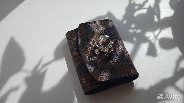 Louis Vuitton. мужской аксессуар