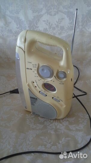 Радиоприемник-фонарь Sunga S7-238B