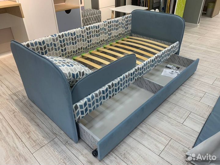 Детская кровать с Ящиками