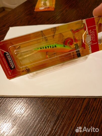 Балансир Lucky John Fin 4 (11g/6cm) Color 20