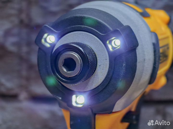 Винтоверт DeWalt 18v