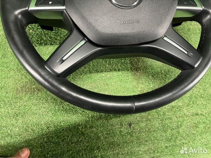 Рулевое колесо Mercedes-Benz M-Class