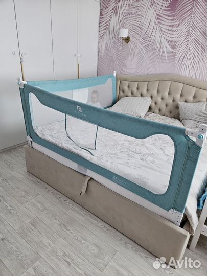 Защитный барьер на кровать