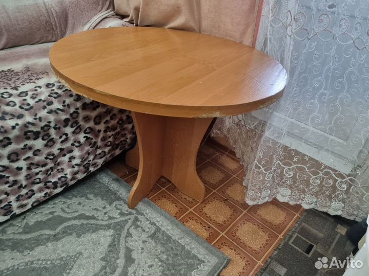 Стол круглый