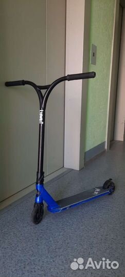 Трюковой самокат Limit LMT 09