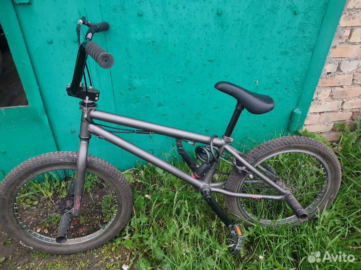 Трюковой велосипед bmx