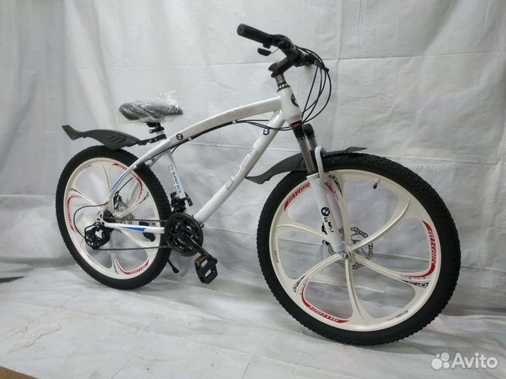 Велосипед бмв 26 колеса /литые диски