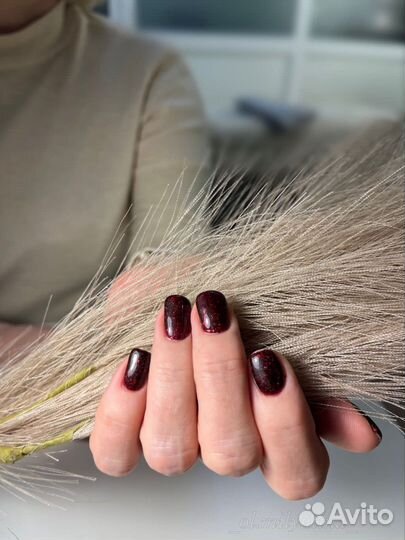 Педикюр с покрытием лаком