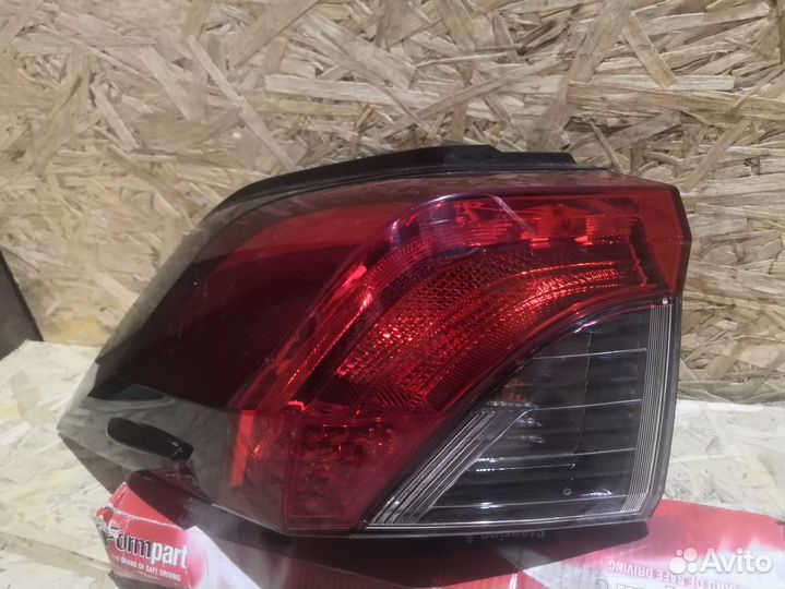 Фонарь в крыло задний левый Toyota RAV 4