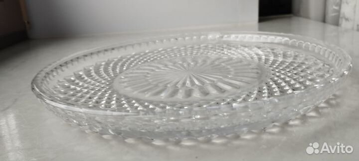 Круглое блюдо из хрусталя 25 см