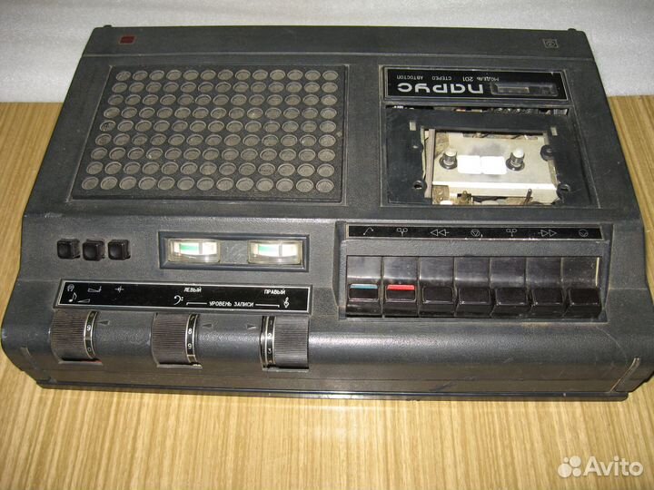 Магнитофон Парус 201