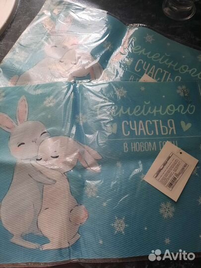 Новые салфетки на стол 2шт