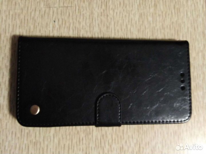 Чехол на телефон
