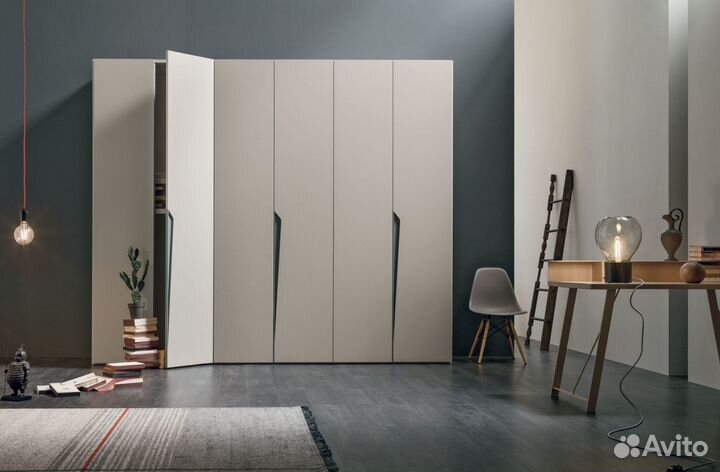 Шкаф распашной с фабрики