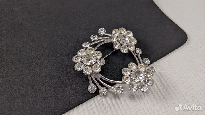 Австрийская винтажная брошь с кристаллами