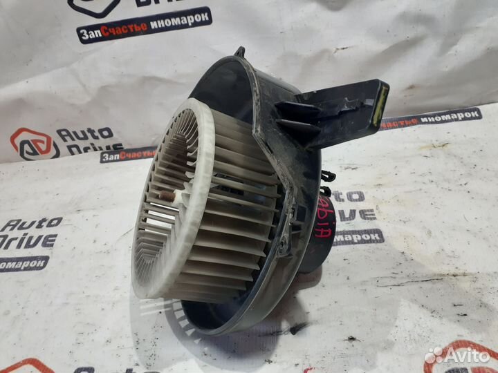 Skoda Fabia 2 1.2 моторчик печки