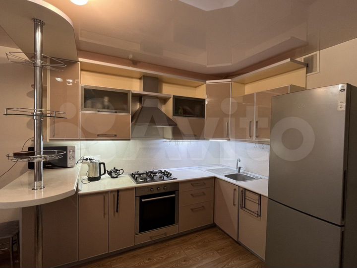 3-к. квартира, 80 м², 6/10 эт.