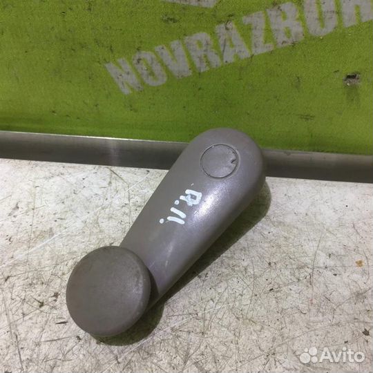 Ручка стеклоподъемника Вольво C40