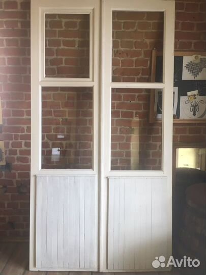 Дверь двойная деревянная в идеальном состоянии
