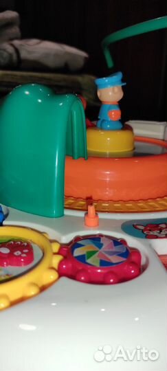 Многофункциональный развивающий столик