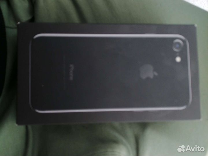 Коробка от iPhone 7 32г