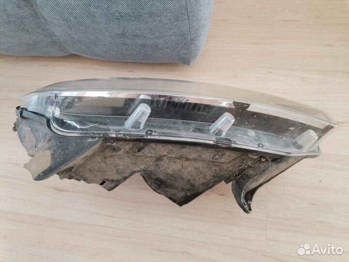 Фара правая Renault Logan 2, Sandero 2, 2013-2018