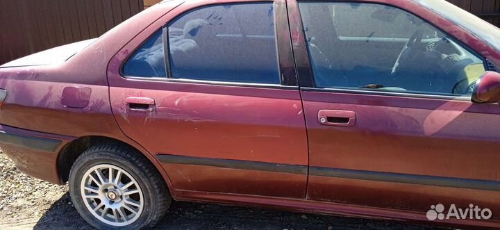 Крыло переднее правое Peugeot 406 до 2000 г