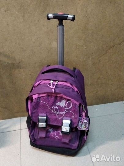 Ранец на колесиках
