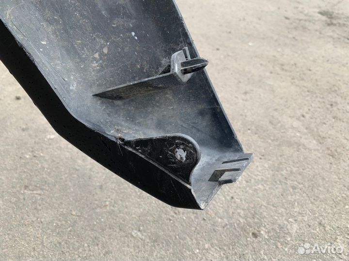 Накладка переднего крыла левого Discovery 3