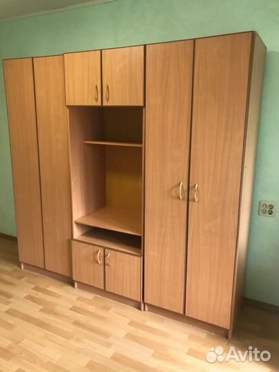 Стенка в гостиную