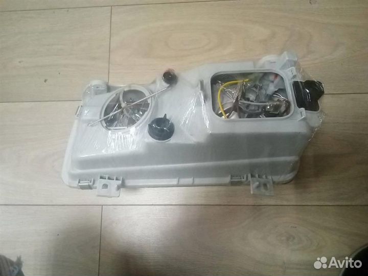 Фара правая от VW Passat (B4) 1994-1996