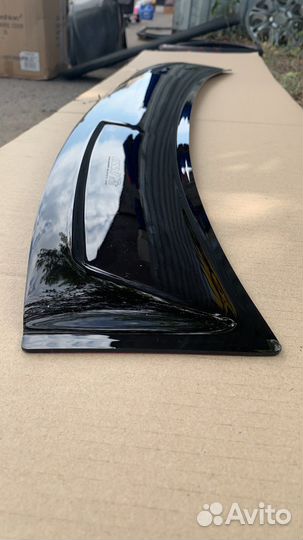 Спойлер на стекло фокус 2