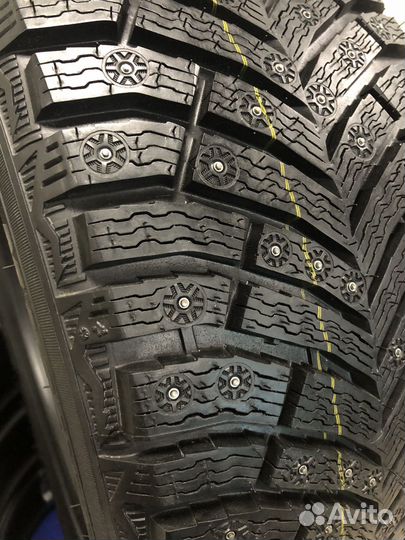 Michelin X-Ice North 4 205/50 R17 93T