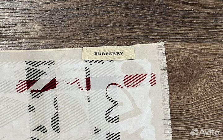 Летний платок Burberry