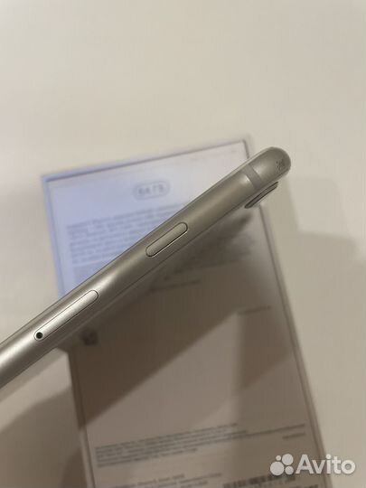 iPhone 8 64/2 gb silver ростест