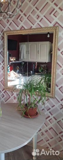 Зеркало настенное с фацетом