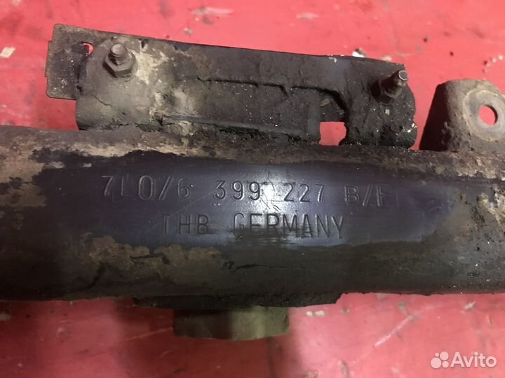 Кронштейн раздаточной коробки Audi Q7 4L 2006