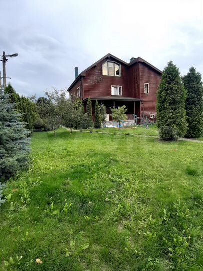 Дом 395 м² на участке 12 сот.