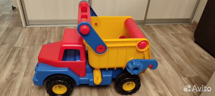 Детская машина каталка бу