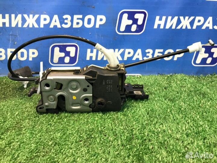 Замок двери передний правый Peugeot 308 1.6 EP6