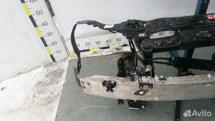 Передняя панель Mercedes Benz C W203(телевизор)