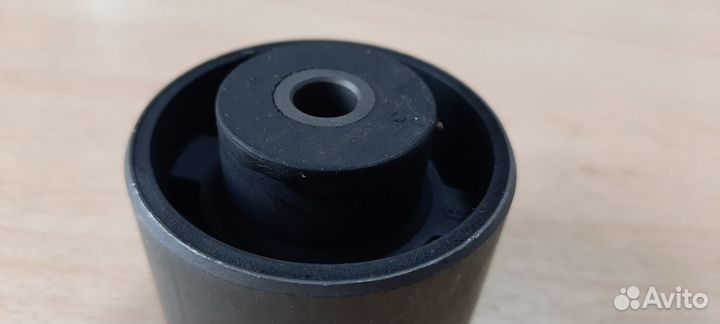 Опора двигателя задняя правая нижняя Ситроен/Пежо