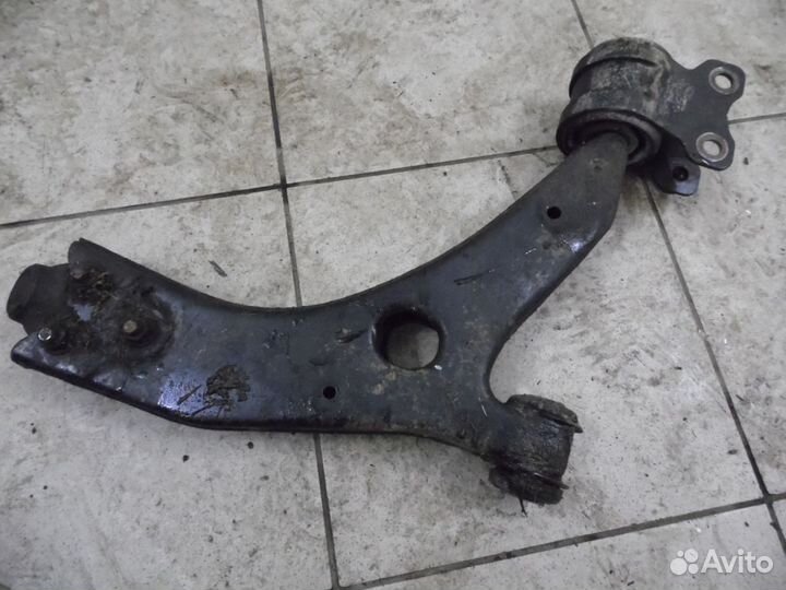 Рычаг передний левый Ford Focus II 2008-2011