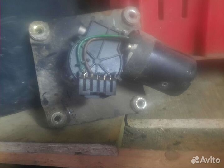 Mitsubishi Carisma моторчик дворников перед зад