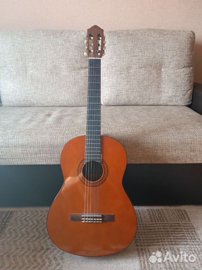 Классическая гитара yamaha c40