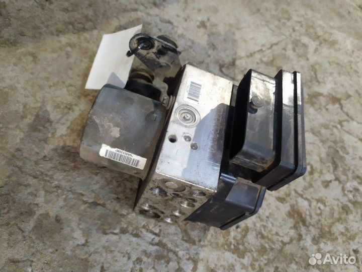 Блок ABS (насос) Volkswagen Passat B7 CDA 2011