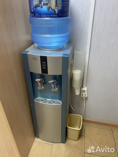 Кулер для воды напольный eco tronic