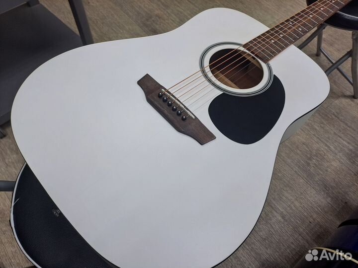 Гитара акустическая белая JET JD-257