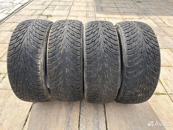 Nokian Tyres Hakkapeliitta R2 215/55 R17 98