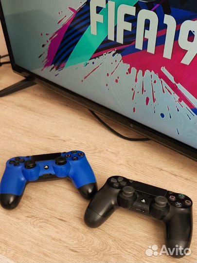 Sony PlayStation 4 PRO 1 Tb с играми